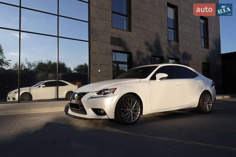 Седан Lexus IS 2013 в Киеве