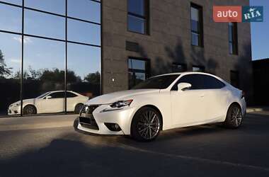 Седан Lexus IS 2013 в 