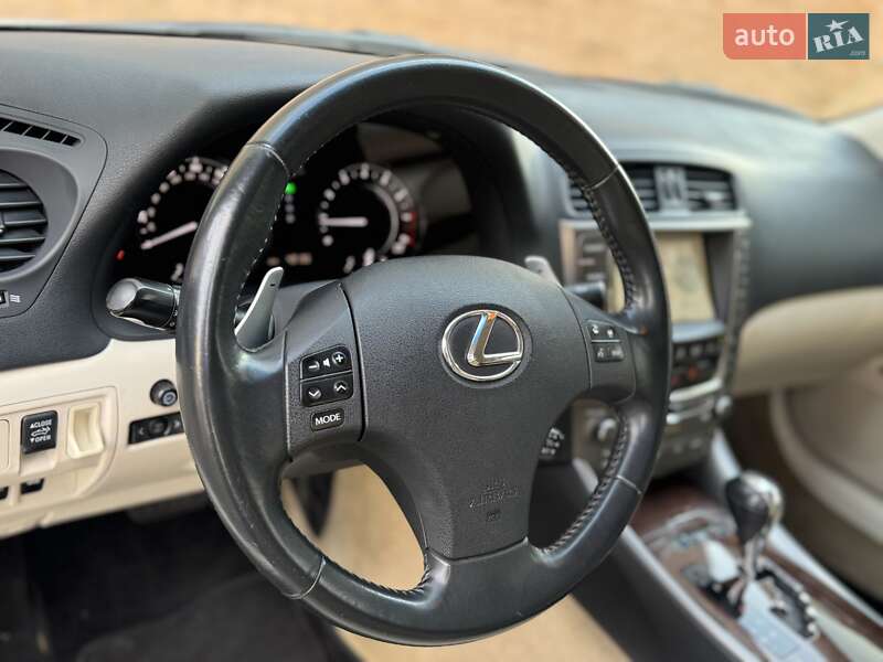 Кабриолет Lexus IS 2010 в Одессе