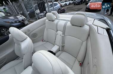 Кабриолет Lexus IS 2010 в 