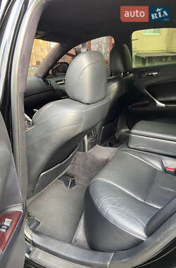 Седан Lexus IS 2005 в 