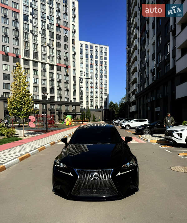 Lexus IS 2016