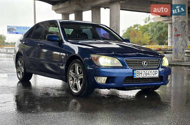 Седан Lexus IS 1999 в 
