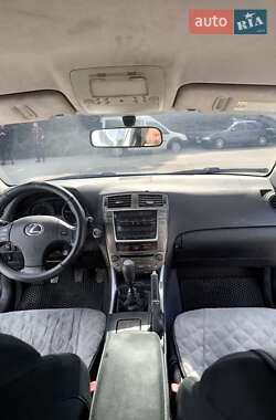 Седан Lexus IS 2006 в 
