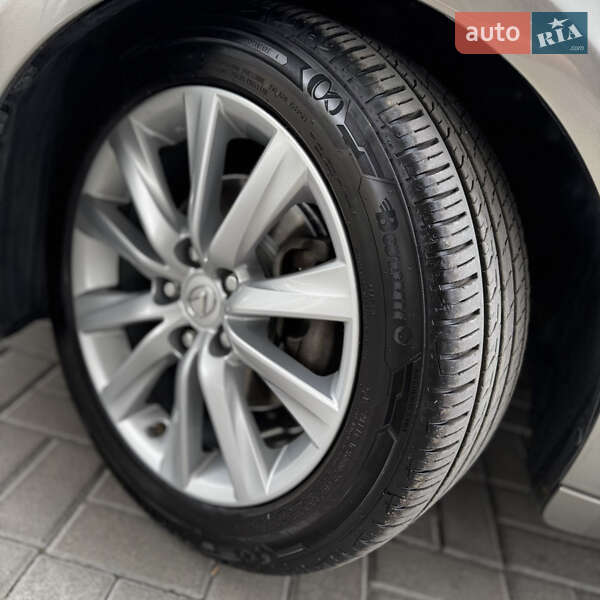 Седан Lexus IS 2013 в Днепре