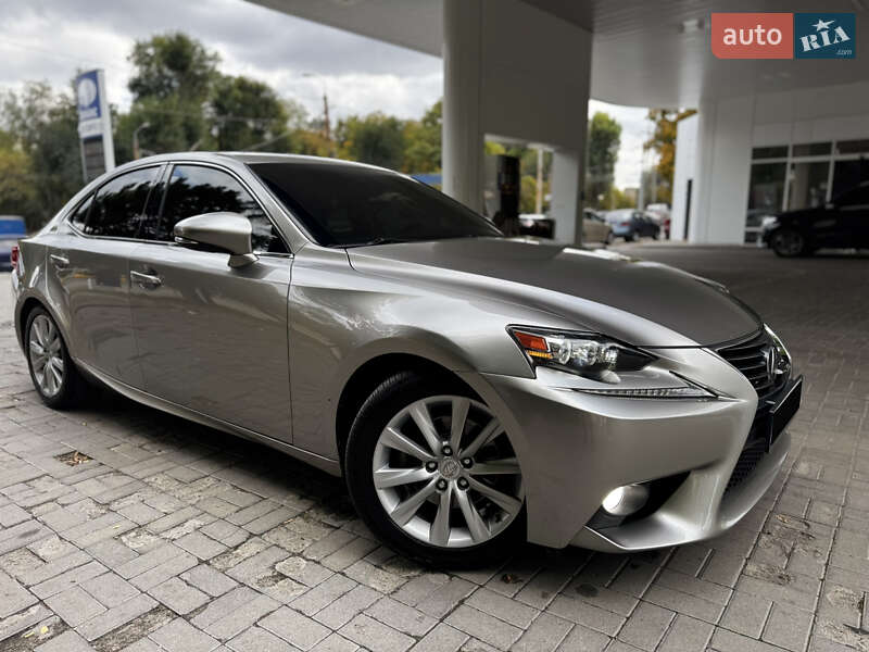 Седан Lexus IS 2013 в Днепре