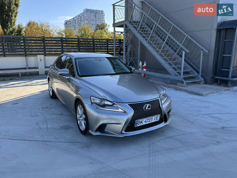 Седан Lexus IS 2014 в Киеве