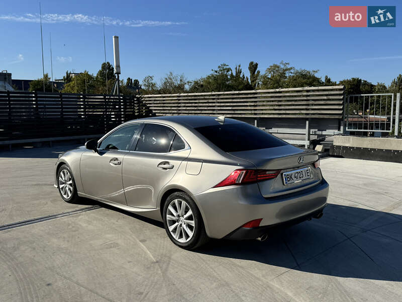 Седан Lexus IS 2014 в Киеве