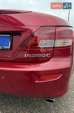 Кабриолет Lexus IS 2011 в 
