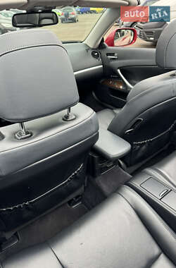 Кабриолет Lexus IS 2011 в 