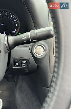 Кабриолет Lexus IS 2011 в 