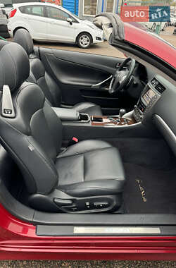 Кабриолет Lexus IS 2011 в 