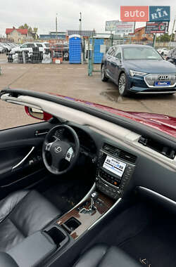 Кабриолет Lexus IS 2011 в 