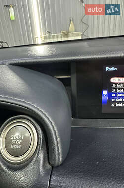 Седан Lexus IS 2014 в 