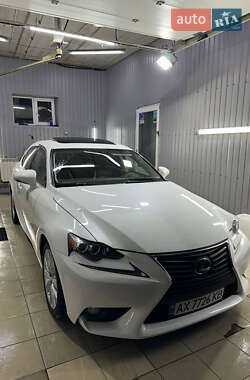 Седан Lexus IS 2014 в 