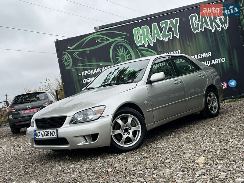 Lexus IS 2001