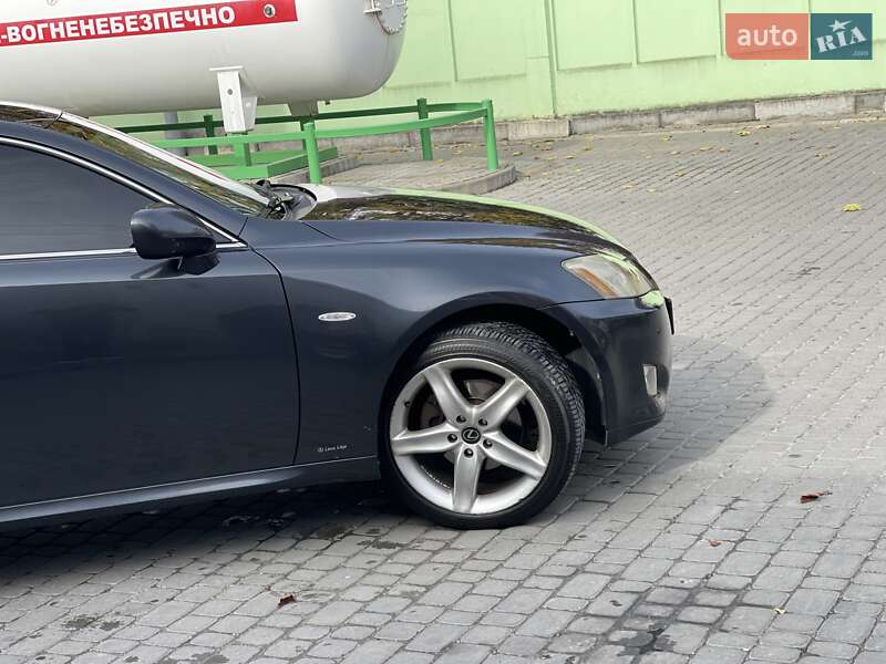 Седан Lexus IS 2006 в Тернополе