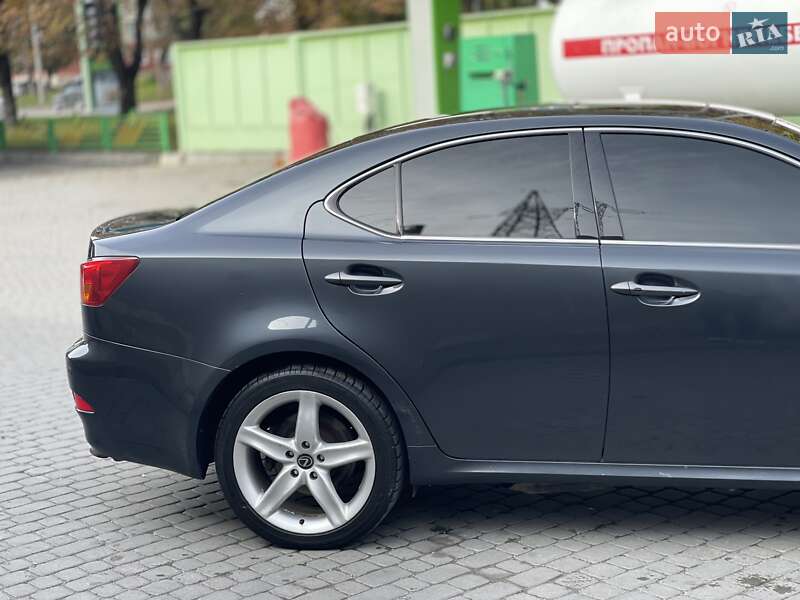 Седан Lexus IS 2006 в Тернополе