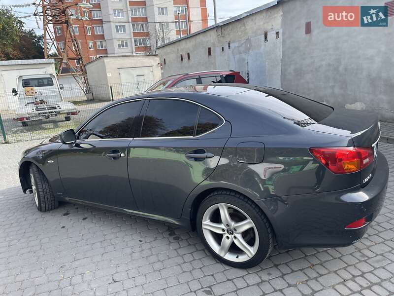 Седан Lexus IS 2006 в Тернополе