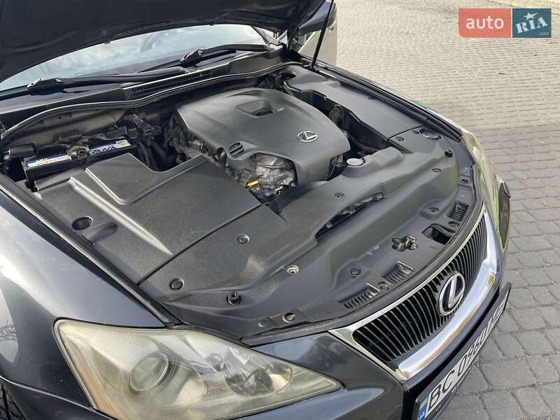 Седан Lexus IS 2006 в Тернополе