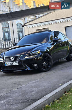 Седан Lexus IS 2014 в 
