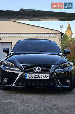 Седан Lexus IS 2014 в 
