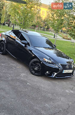 Седан Lexus IS 2014 в 