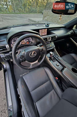 Седан Lexus IS 2014 в 