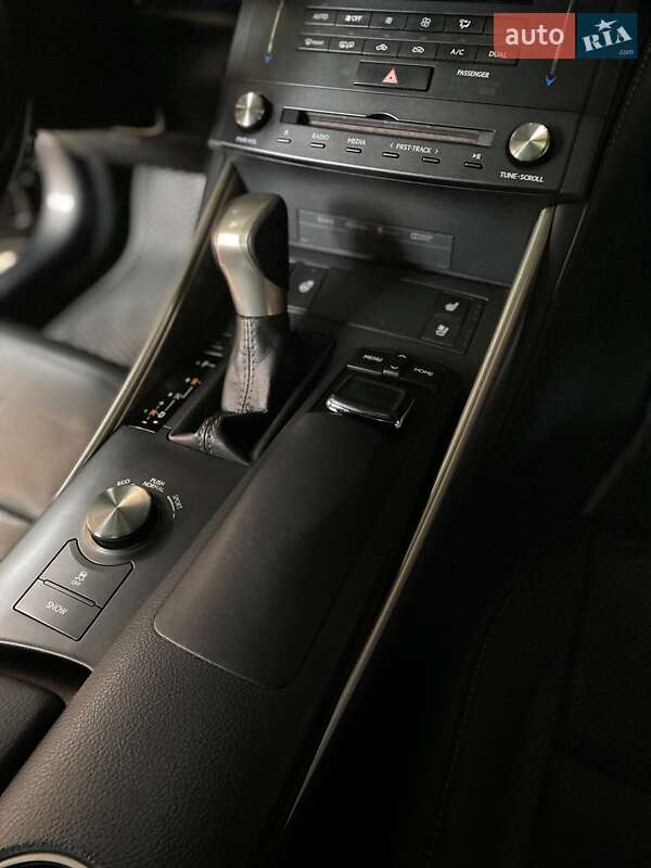 Седан Lexus IS 2015 в Богодухіву фото 9 Седан Lexus IS 2015 в Богодухіву