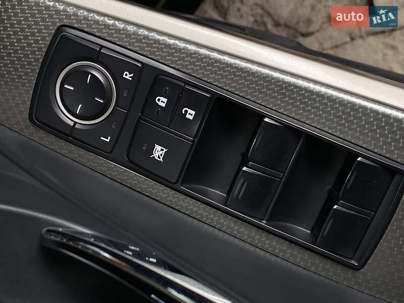 Седан Lexus IS 2015 в Богодухіву фото 22 Седан Lexus IS 2015 в Богодухіву