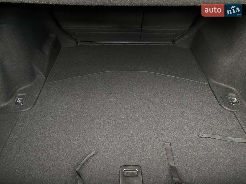 Седан Lexus IS 2015 в Богодухіву фото 42 Седан Lexus IS 2015 в Богодухіву