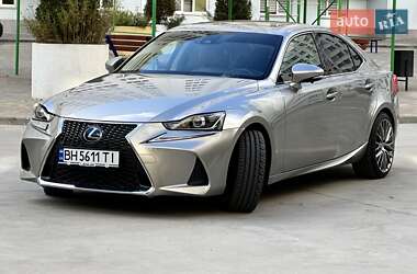 Седан Lexus IS 2017 в 