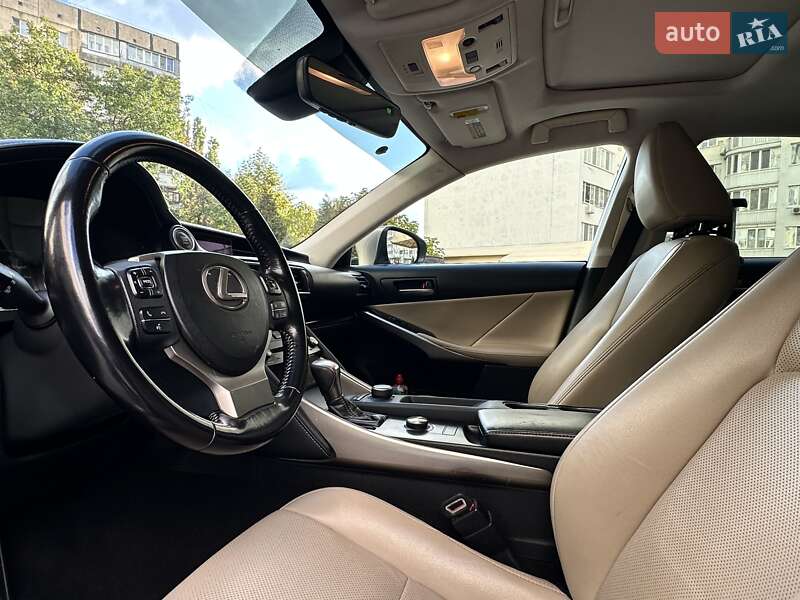 Седан Lexus IS 2017 в Одессе