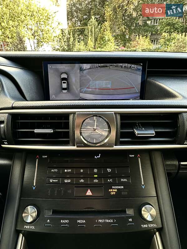 Седан Lexus IS 2017 в Одессе