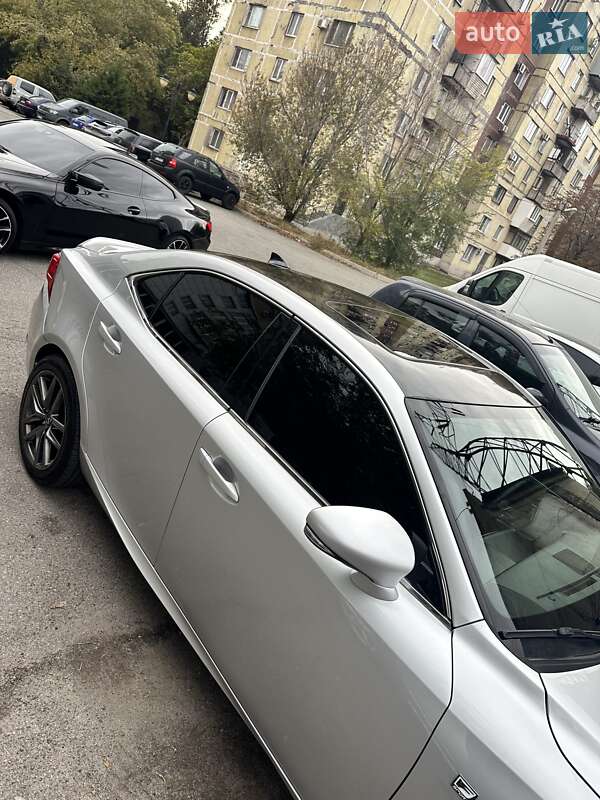 Седан Lexus IS 2016 в Запоріжжі фото 3 Седан Lexus IS 2016 в Запоріжжі