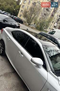 Седан Lexus IS 2016 в 