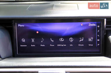 Седан Lexus IS 2017 в 