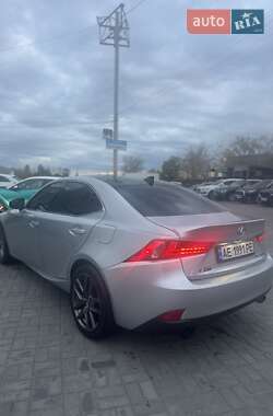 Седан Lexus IS 2016 в 