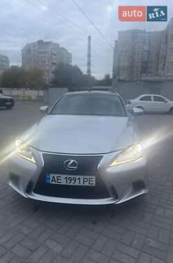 Седан Lexus IS 2016 в 