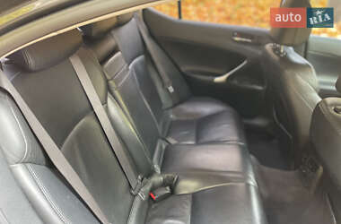 Седан Lexus IS 2005 в  фото 5 Седан Lexus IS 2005 в