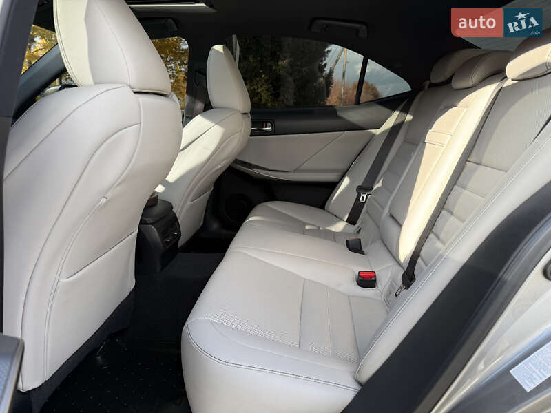 Седан Lexus IS 2015 в Коломые фото 33 Седан Lexus IS 2015 в Коломые