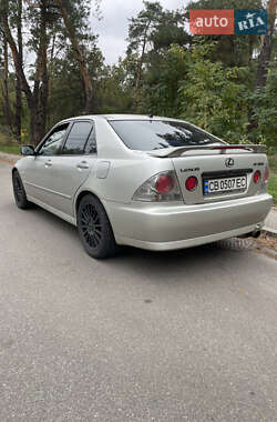 Седан Lexus IS 2000 в Києві