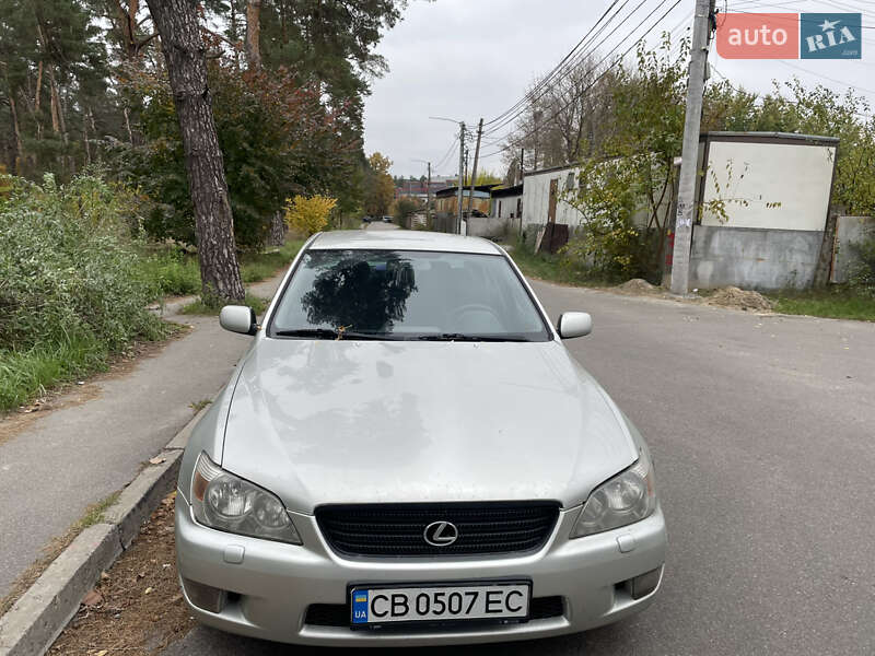 Седан Lexus IS 2000 в Киеве фото 4 Седан Lexus IS 2000 в Киеве