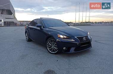 Седан Lexus IS 2014 в Львові
