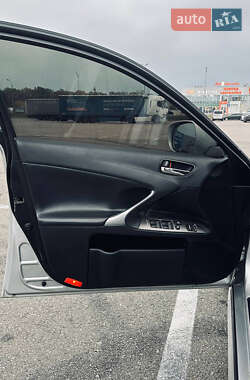 Седан Lexus IS 2006 в  фото 36 Седан Lexus IS 2006 в