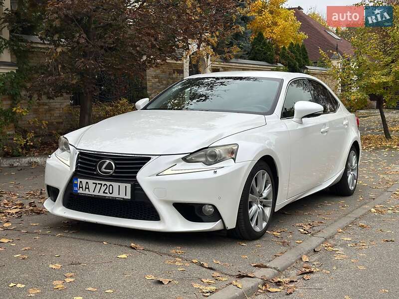 Седан Lexus IS 2013 в Киеве