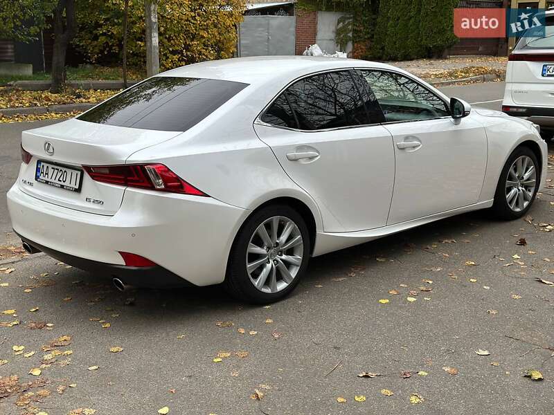Седан Lexus IS 2013 в Киеве