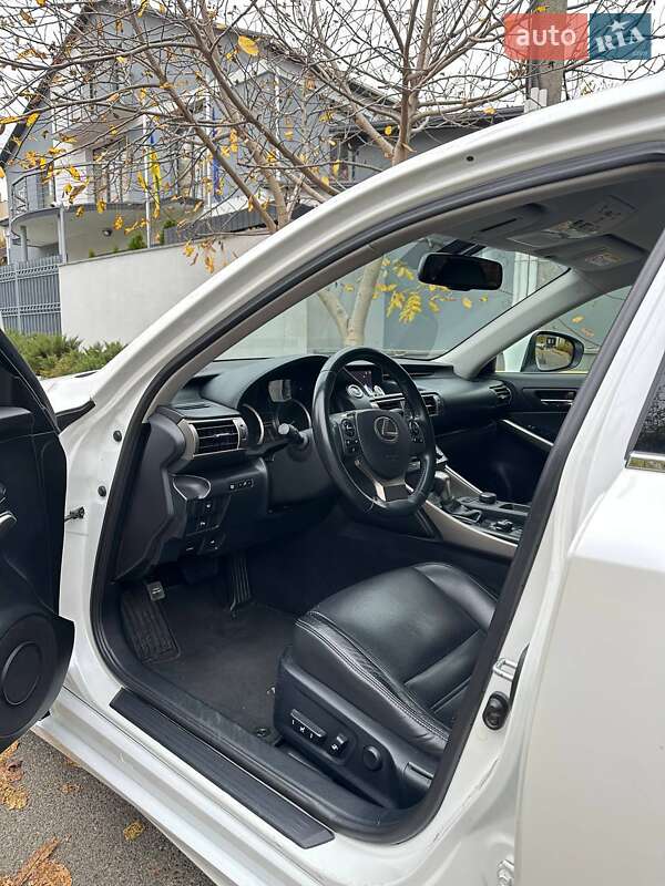 Седан Lexus IS 2013 в Киеве
