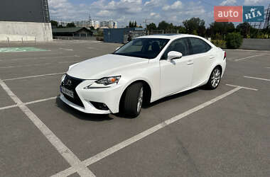 Седан Lexus IS 2015 в Киеве
