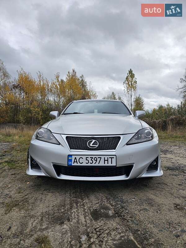Седан Lexus IS 2011 в Камені-Каширському
